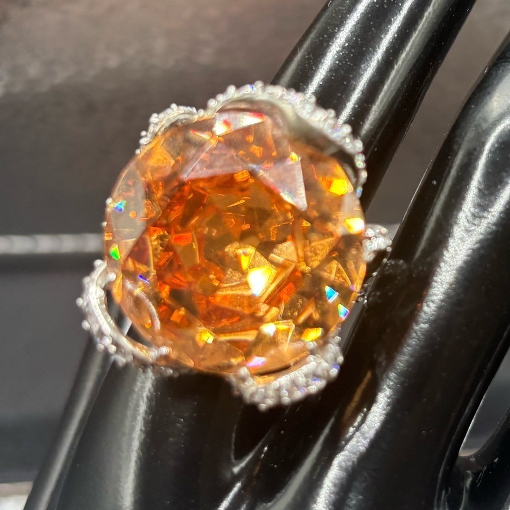 Elegant Citrine Gemstone Ring size7 to 7.5
